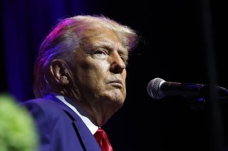 Si Donald Trump fait partie des personnes poursuivies, il s'agirait de sa quatrième inculpation pénale en moins de six mois.